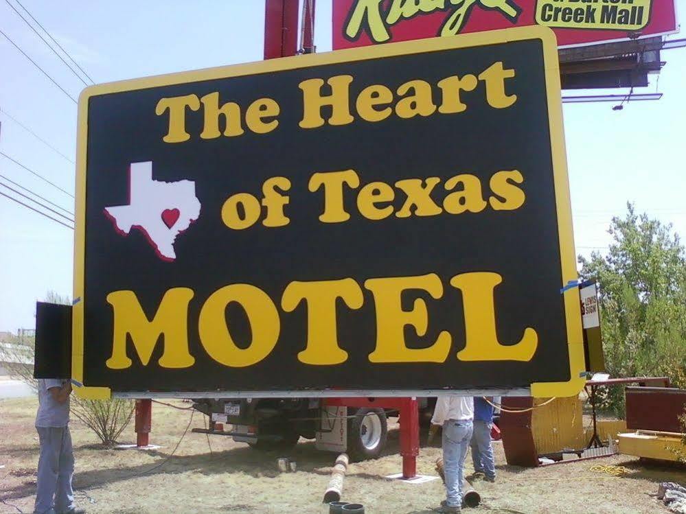 Heart Of Texas Motel Остин Екстериор снимка